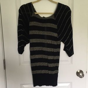 Lightweight black/gold sweater